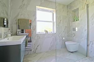 Master En-Suite- click for photo gallery
